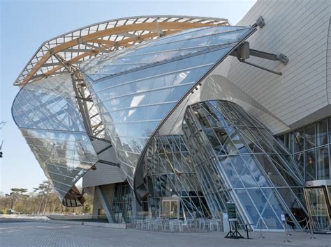 louis vuitton gehry building|fondation louis vuitton location.